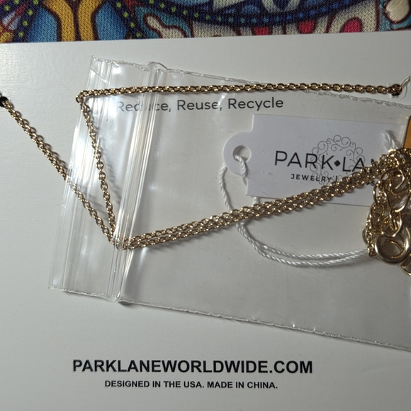 Park Lane Gold Necklace with Crystal Accents In Ring Shape - Picture 3 of 3